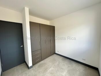 Casa moderna con vista a las montañas en condominio de La Unión #26-1817 GS en Tres Ríos, La Unión, Cartago — $204,000 - Foto 5 de 9