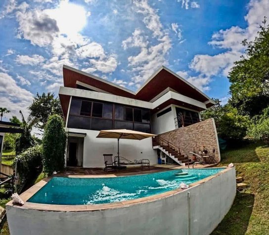 Exclusiva Casa en Bosque del Sol, Orotina en Orotina, Alajuela — $359,000 - Foto 2 de 29