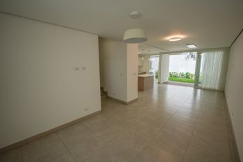 Casa con Linea blanca de 3 habitaciones en Condominio La Vita in San Antonio, Escazú, San José — $2,200 - Photo 2 of 22