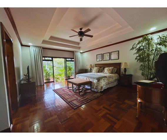 Casa en Venta en el Centro de Escazú in Escazú, San José — $425,000