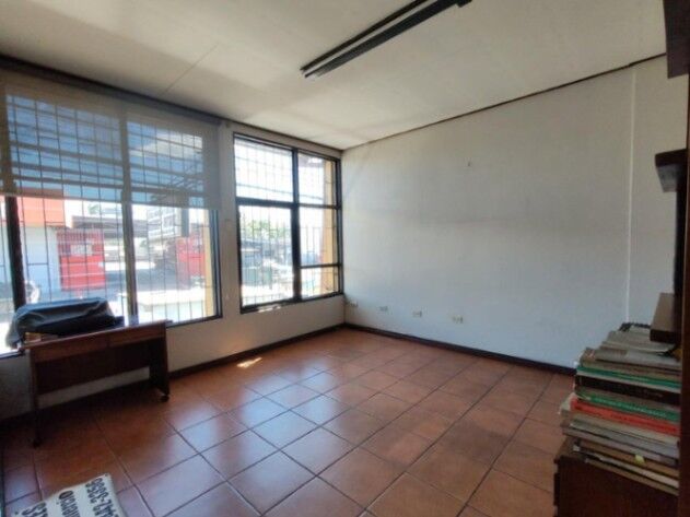 Edificio Comercial en el centro de Alajuela in Alajuela — $410,000