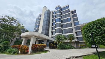Venta de Apartamento en Escazú in San Rafael, Escazú, San José — $328,000 - Photo 2 of 10