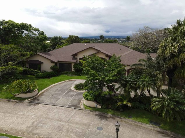 Espectacular casa de lujo en Santo Domingo de Heredia in Santo Domingo, Heredia — $1,575,000