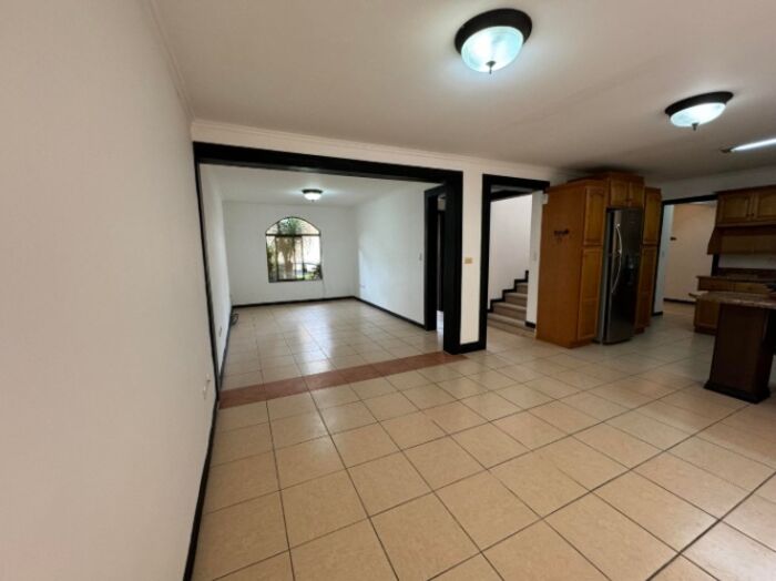 CASA EN VENTA, BELEN HEREDIA, US$250.000 Cod#25-1028 en San Antonio, Belén, Heredia — $250,000