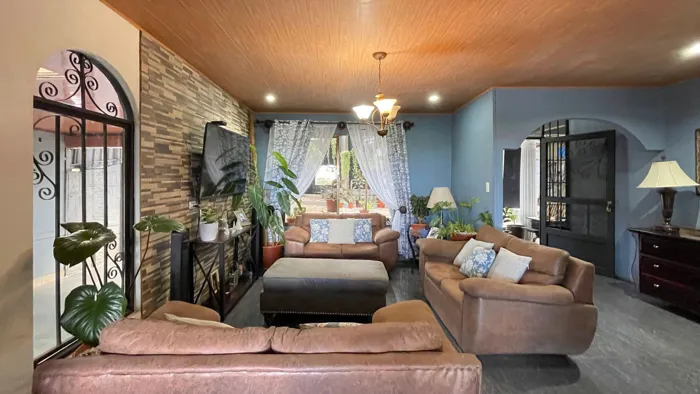 House for Sale in El Cedro, Grecia en Grecia, Alajuela — ₡ 65 000 000 - Foto 2 de 18
