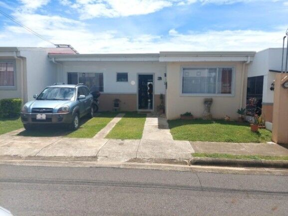 MLS-26-570 LS VENTA CASA SAN ANTONIO ALAJUELA CONTACTENOS AL # 86127562 in San Antonio, Alajuela — ₡ 68 000 000