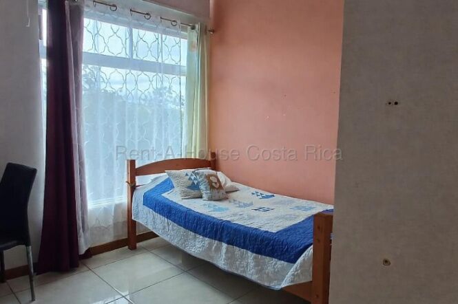 Venta de casa de 3 niveles en residencial familiar #26-1812 GS en Concepción, Atenas, Alajuela — $505,340