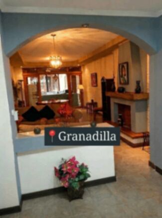 Casa en venta en Curridabat: Espacio y Ubicación Estratégica en Granadilla, Curridabat, San José — $615,000