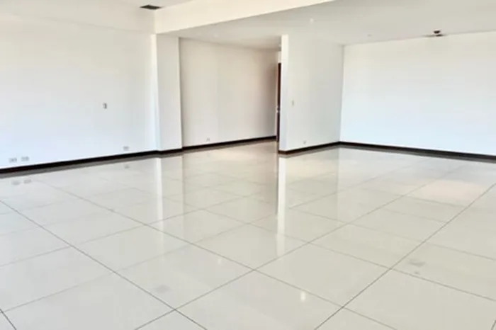 Excelente Penthouse en Escazu in San Rafael, Escazú, San José — $622,000