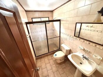 Venta de Casa en Curridabat. RAH 26-1780 in Curridabat, San José — $254,000 - Photo 4 of 15