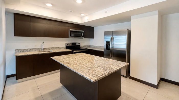 Venta Apartamento 702 Torre Los Yoses in Zapote, San José — $210,000 - Photo 2 of 26