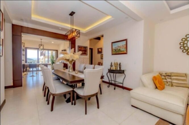 HERMOSA CASA EN ATENAS, CON EL MEJOR CLIMA DEL MUNDO.  en Atenas, Alajuela — $780,000