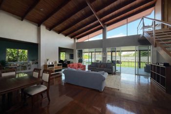 Venta de Casa con amplio terreno en San Isidro, Heredia en San José, San Isidro, Heredia — $480,000 - Foto 4 de 17