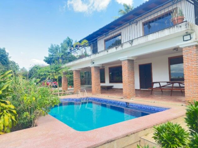 ALQULER DE CASA EN PIEDADES DE SANTA ANA. en Piedades, Santa Ana, San José — $2,400