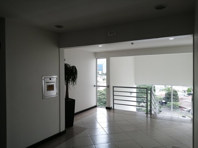 Apartamento en venta en La Sabana. Penthouse 5PDC526809 in Mata Redonda, San José — $295,000 - Photo 2 of 26
