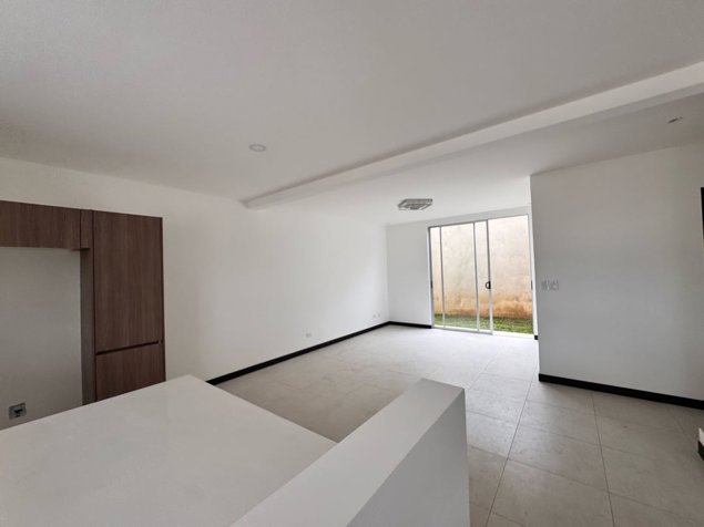 Venta de casa 3 hab 2.5 baños, 2 pisos, en Vila del Bosque in Aguacaliente, Cartago — ₡ 86 000 000 - Photo 3 of 22