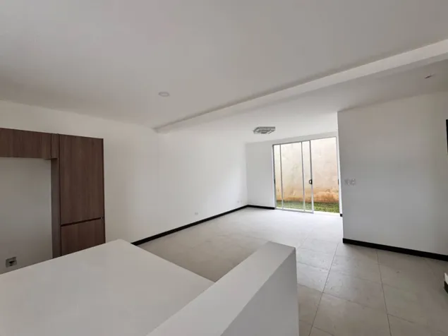 Venta de casa 3 hab 2.5 baños, 2 pisos, en Vila del Bosque in Aguacaliente, Cartago — ₡ 86 000 000 - Photo 3 of 22