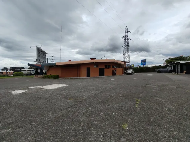 Venta de Propiedad Industrial-Comercial en Heredia — $2,900,000