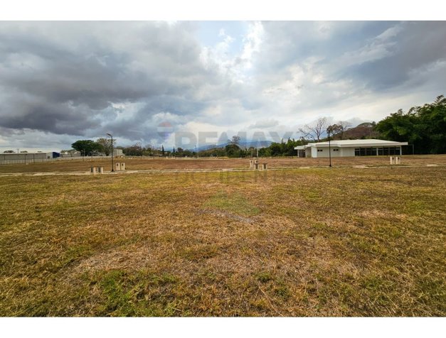 Lote en Condominio Dulúa, Grecia. Cerca de la Ruta 1 y Zonas Francas en Grecia, Alajuela — $45,500