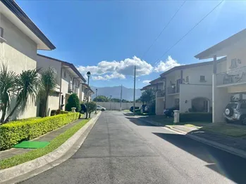 VENTA DE CASA, HEREDIA, BELEN, SAN ANTONIO, CONDOMINIO HOJARASCA REAL