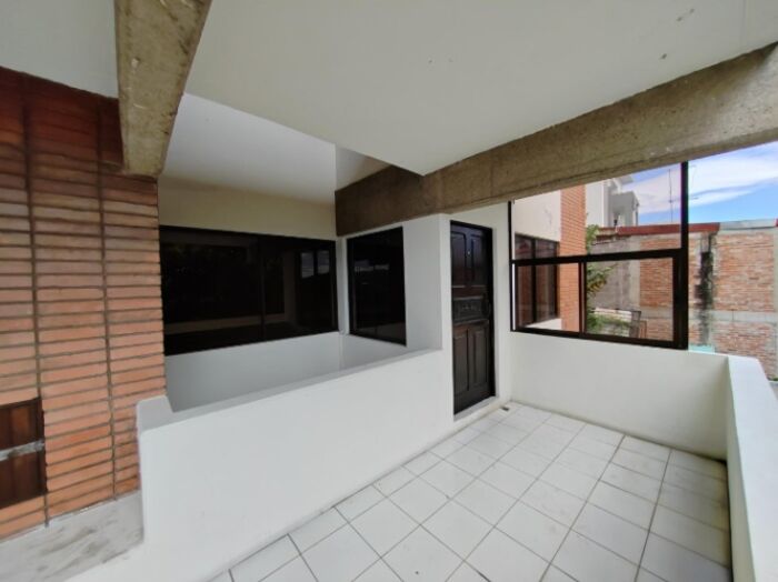 Se vende apartamento en Hospital San José 25-727 in Hospital, San José — $98,500