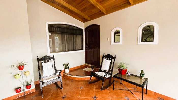 SE VENDE CASA EN RESIDENCIAL, SAN RAMON en San Ramón, Alajuela — $390,000 - Foto 3 de 25
