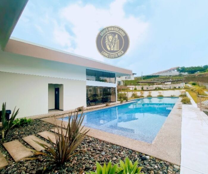💚💚 Venta de amplio lote en condominio El Sauce en Mata de Plátano, San José 💚💚 en Mata de Plátano, Goicoechea, San José — ₡ 65 000 000