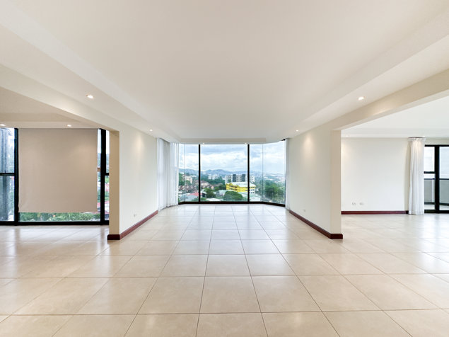 Amplio Apartamento con espectaculares vistas en Escazú in Escazú, San José — $350,000 - Photo 2 of 24