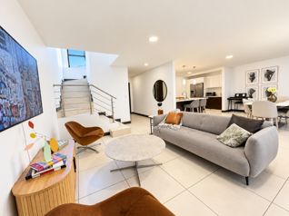 Casa en venta en Curridabat, Condominio 221 in Granadilla, Curridabat, San José — $350,000 - Photo 5 of 21