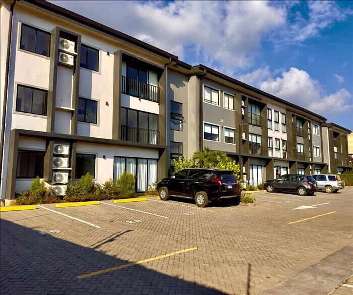 VENTA DE APARTAMENTO AMUEBLADO, ALAJUELA, ALAJUELA, BARRIO MONSERRAT en Alajuela — $189,287