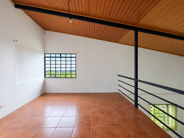 PROPERTY OF 10 THOUSAND SQUARE METERS, 3-LEVEL HOUSE IN CASCAJAL DE CORONADO. in Cascajal, Vázquez de Coronado, San José — ₡ 125 000 000 - Photo 2 of 13