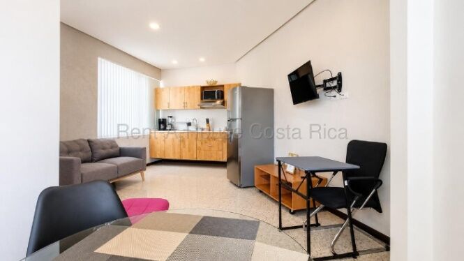 Se alquila apartamento en Carmen San José 27-143 en Carmen, San José — $1,100