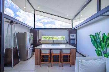 Contemporary Home for Sale in Hacienda Natura, Naranjo, Alajuela en Jesús, Atenas, Alajuela — $450,000 - Foto 5 de 34