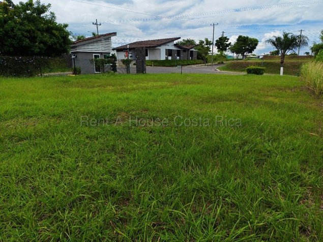 Venta de Lote Esquinero de 511 m² en Condominio Montezuma, Grecia-Alajuela. RAH 27-688 in Puente De Piedra, Grecia, Alajuela — ₡ 63 000 000