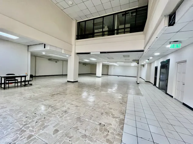 Se alquila edificio comercial en San José centro en Catedral, San José — $18,000 - Foto 2 de 43