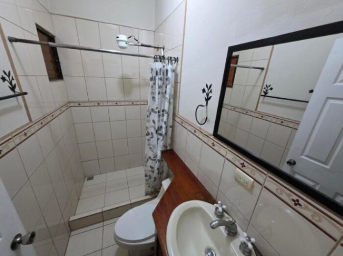 Venta de Apartamento en Montes de Oca, San José. RAH 26-1371 en San Rafael, Montes De Oca, San José — ₡ 45 600 000