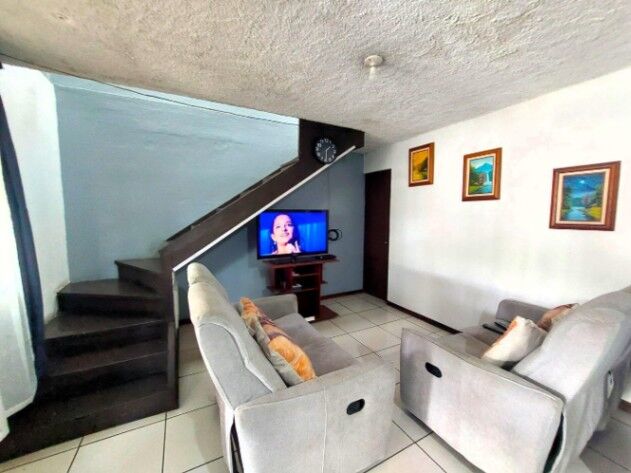 Venta de Casa en Hatillo 2, San José. RAH 25-1895 en Hatillo, San José — ₡ 85 000 000