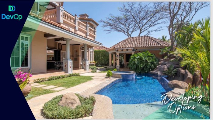 Venta de casa en Condominio Valle del Sol, Lindora. in Santa Ana, San José — $2,200,000