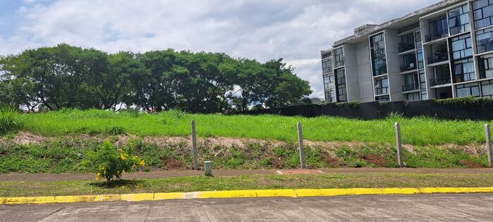 VENTA DE LOTE, HEREDIA, CARIARI in Heredia — $969,475