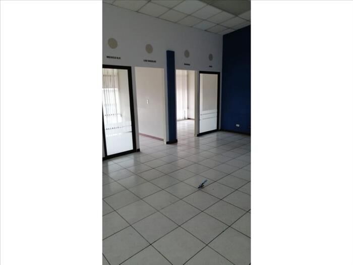 ALQUILER DE OFICINA, SAN JOSE, CENTRO COMERCIAL SABANA SUR en Mata Redonda, San José — ₡ 1 224 000