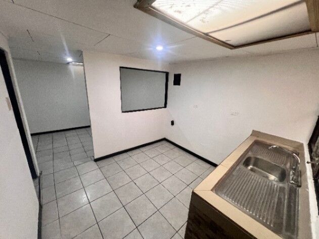 Se vende Casa de una planta con gran potencial – Barrio Güell, Plaza Víquez in Carmen, San José — ₡ 47 000 000