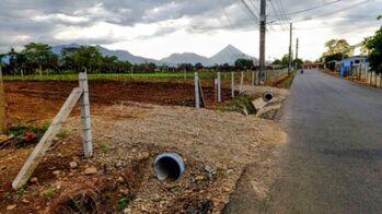 Venta de 2 lotes en Los Ángeles de La Fortuna, San Carlos – 850 m² cada uno | ₡27.5 millones en La Fortuna, San Carlos, Alajuela — 27 500 000 ₡ - Foto 4 de 5