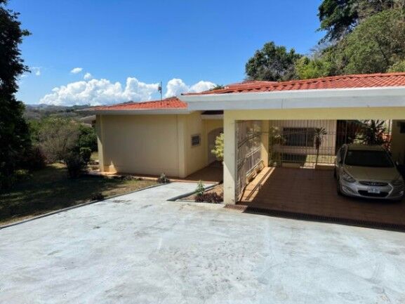 Se vende amplio lote de 1.4 hectáreas en Atenas Alajuela 24-1428 en San José, Atenas, Alajuela — $600,000