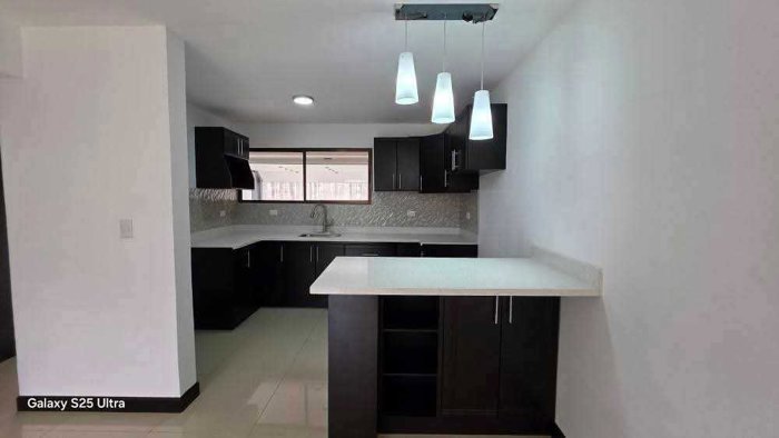 VENTA DE CASA PARA ESTRENAR, BARVA HEREDIA in Pará, Santo Domingo, Heredia — ₡ 119 000 000 - Photo 3 of 27