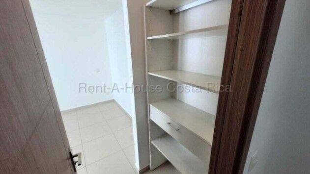 Alquiler de Apartamento en Bambú Rivera, Tibás. RAH 26-1926 en Cinco Esquinas, Tibás, San José — $1,200
