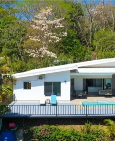 BEAUTIFUL HOUSE WITH MOUNTAINS 🌄 VIEW  en Atenas, Alajuela — $489,000