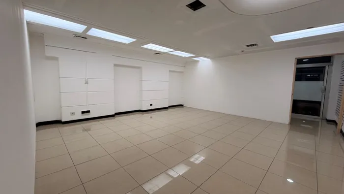 Se Alquila, Local Comercial, San José, Paseo Colón en Carmen, San José — ₡ 300 000 - Foto 2 de 5