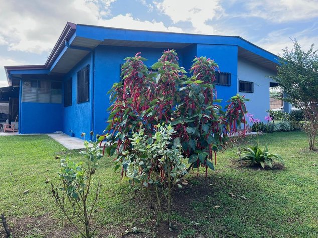 CASA EN VENTA EN GRECIA ALAJUELA in Puente De Piedra, Grecia, Alajuela — ₡ 190 000 000 - Photo 2 of 9