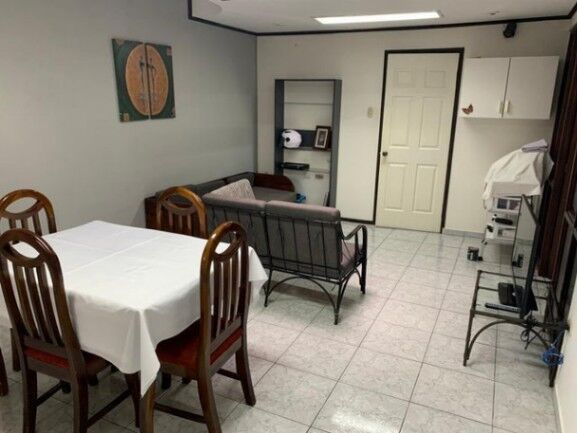 Se vende espaciosa casa para inversion en Mercedes Sur 23-1919 en Mercedes, Heredia — ₡ 98 000 000