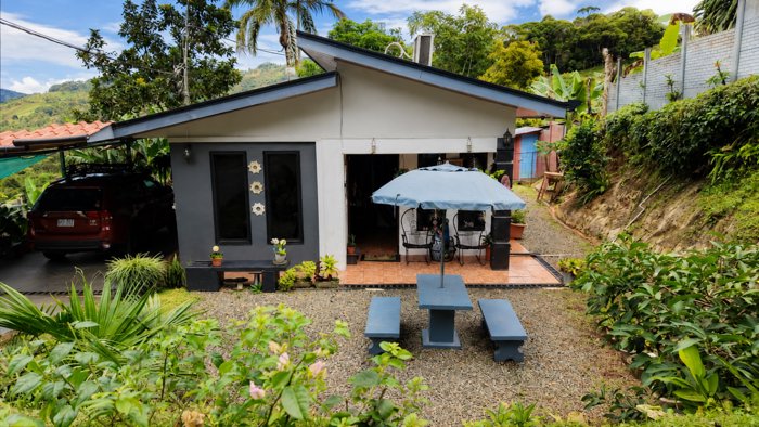 VENTA DE CASA AMUEBLADA DE 2 HABITACIONES EN MATASANOS DE PARAMO, PEREZ ZELEDON en Páramo, Pérez Zeledón, San José — $120,000